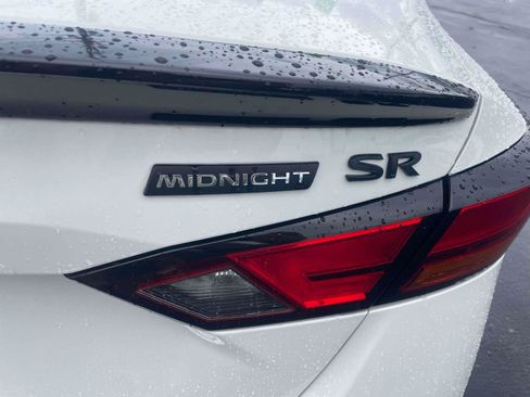 Used 2022 Nissan Altima 2.5 SR w/ Midnight Edition Package FWD image 7