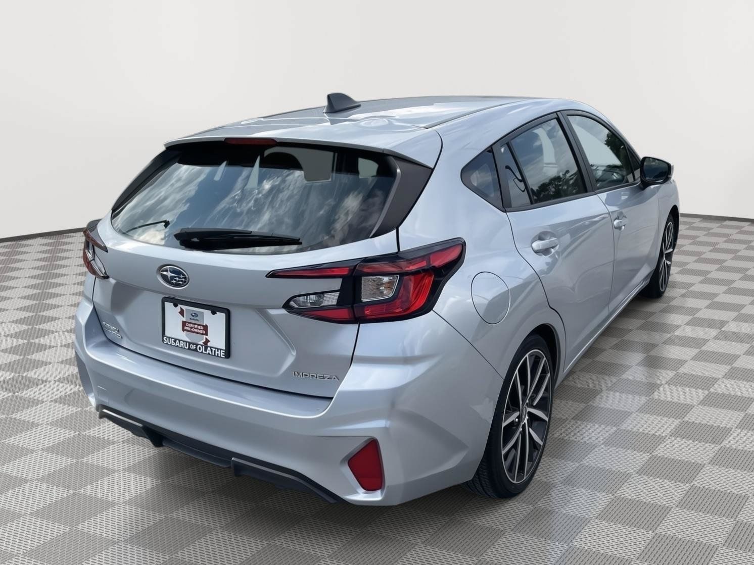 Used 2024 Subaru Impreza 2.0i Sport w/ Popular Package #1 AWD/4WD image 14