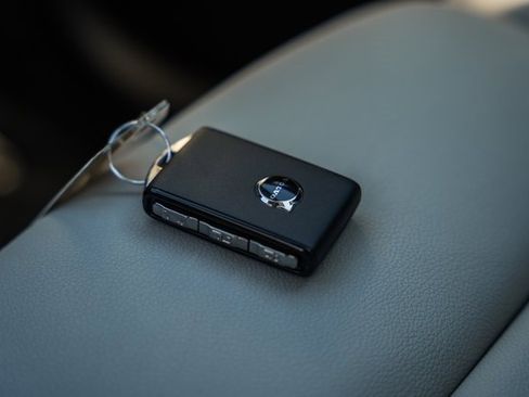 New 2026 Volvo XC40 B5 Ultra w/ Protection Package Premier image 44