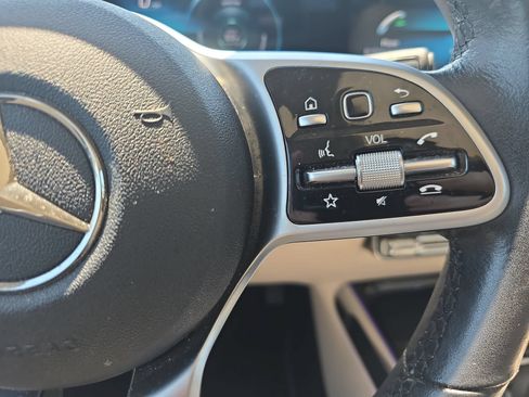 Used 2020 Mercedes-Benz GLB 250 4MATIC image 18