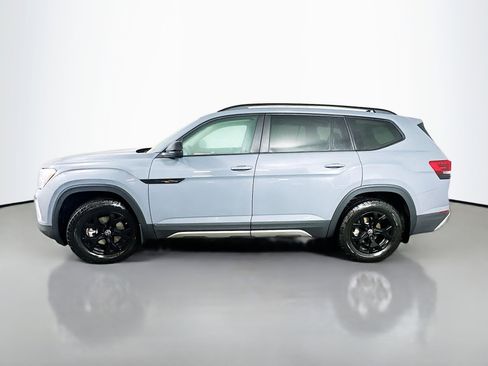 Used 2024 Volkswagen Atlas Peak Edition SEL image 4