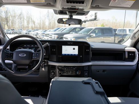 New 2026 Ford F350 XL w/ FX4 Off-Road Package image 19