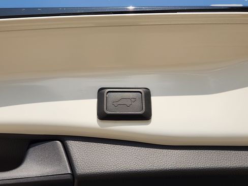Used 2021 Toyota RAV4 XSE AWD/4WD image 44