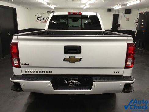 Used 2017 Chevrolet Silverado 1500 LTZ Z71 w/ LTZ Plus Package image 9
