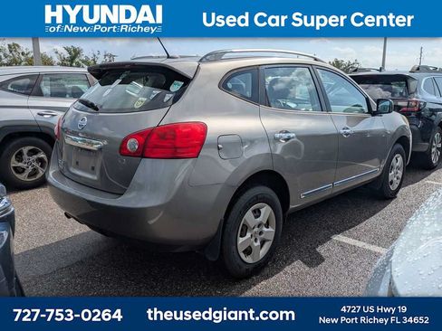 Used 2014 Nissan Rogue S w/ Convenience Package FWD image 2