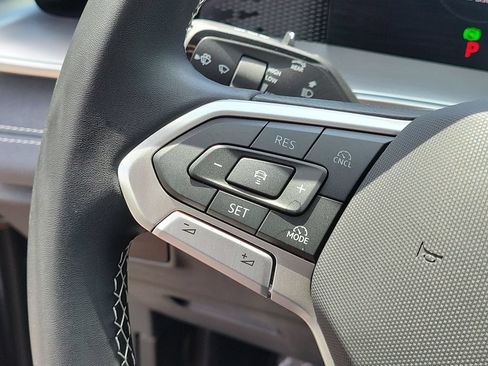 Certified 2026 Volkswagen Tiguan SE FWD image 29