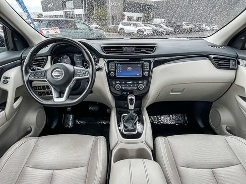 Used 2018 Nissan Rogue Sport SL w/ SL Premium Package AWD/4WD image 13