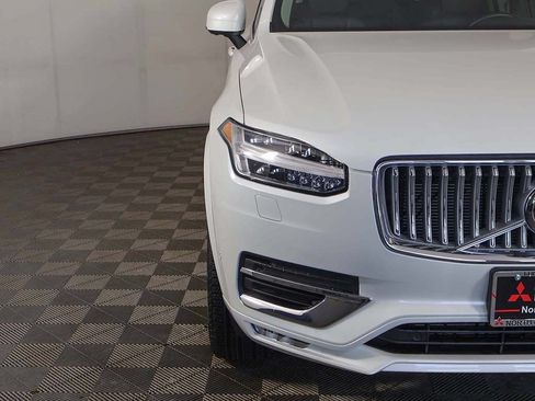 Used 2025 Volvo XC90 B5 Plus AWD/4WD image 17