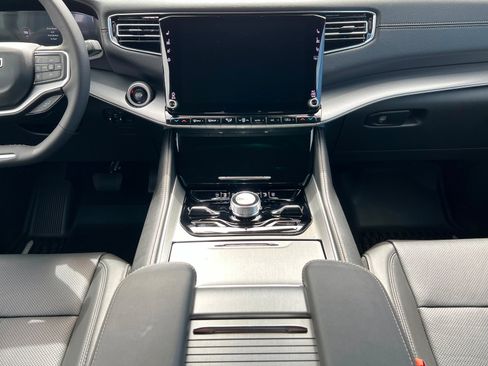 New 2026 Jeep Grand Wagoneer 4WD image 13