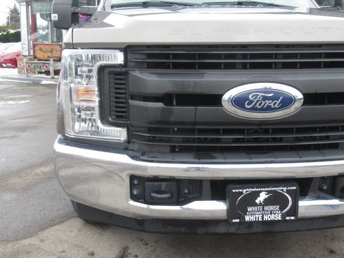 Used 2019 Ford F250 XL w/ Power Equipment Group image 3