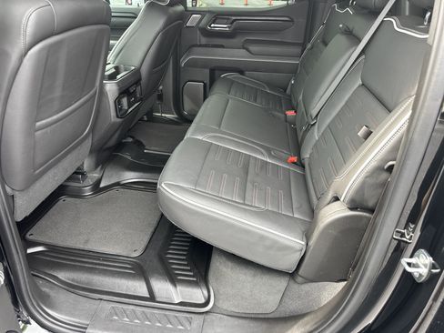 Used 2024 GMC Sierra 1500 AT4X AWD/4WD image 21