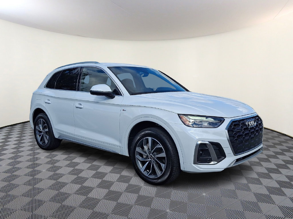 Used 2023 Audi Q5 2.0T Premium w/ Convenience Package AWD/4WD image 1