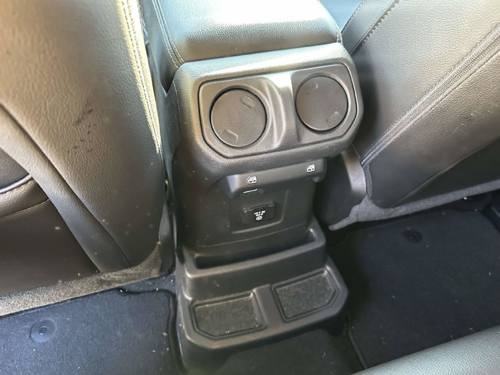 Used 2023 Jeep Wrangler Unlimited Sahara w/ Cold Weather Group AWD/4WD image 15