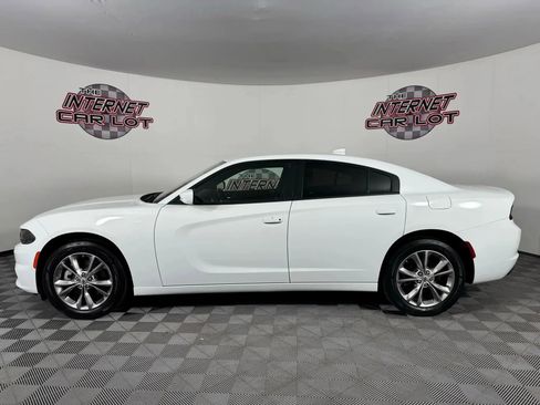 Used 2022 Dodge Charger SXT image 4