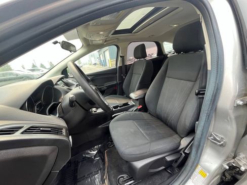 Used 2018 Ford Focus SEL FWD image 10