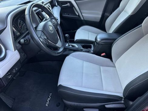 Used 2018 Toyota RAV4 XLE image 23