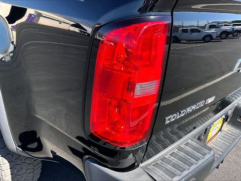 Used 2018 Chevrolet Colorado ZR2 w/ ZR2 Midnight Special Edition AWD/4WD image 29