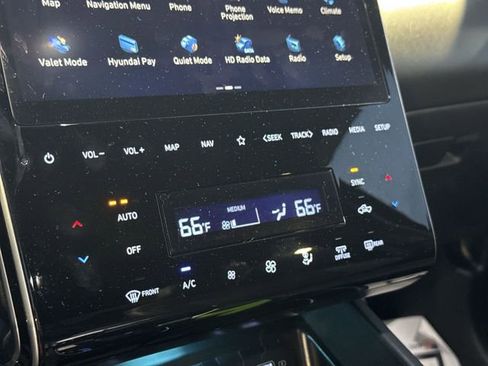 Used 2024 Hyundai Santa Cruz Limited image 18