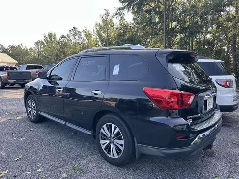 Used 2017 Nissan Pathfinder SV FWD image 15