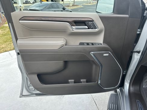 Used 2023 GMC Sierra 1500 SLT w/ SLT Premium Plus Package image 14