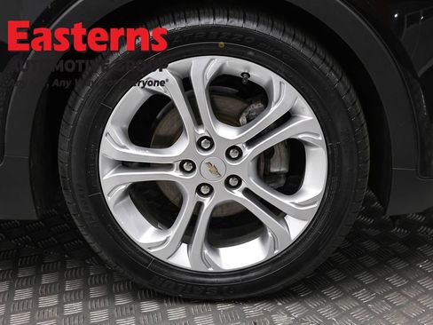 Used 2018 Chevrolet Bolt LT image 30