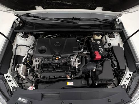 Used 2018 Toyota Camry XSE image 29
