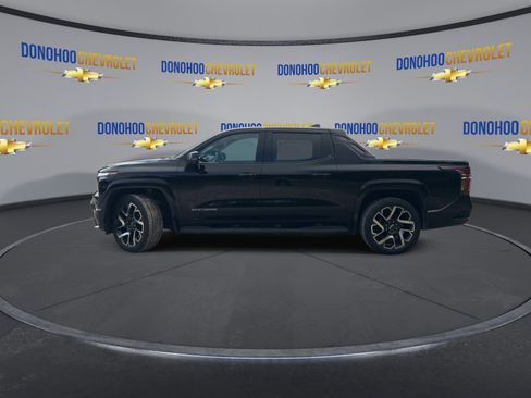 Used 2024 Chevrolet Silverado EV RST AWD/4WD image 8