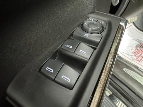 Used 2021 Chevrolet Silverado 1500 LT Trail Boss image 38