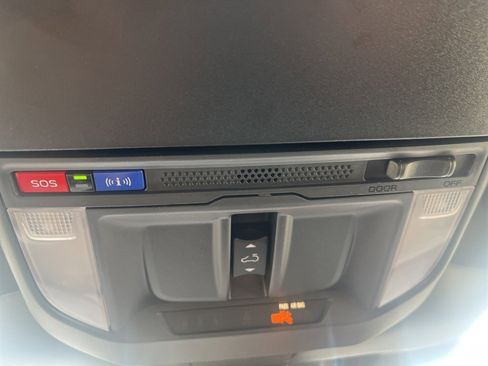 Used 2025 Subaru Forester Sport image 18