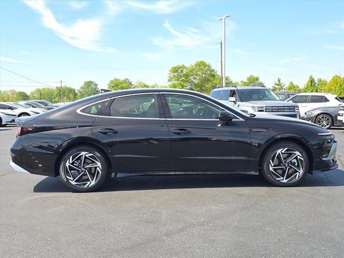 New 2026 Hyundai Sonata SEL FWD image 2