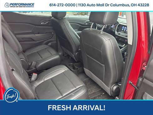 Used 2023 GMC Acadia SLT image 15