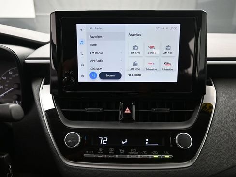 Used 2024 Toyota Corolla LE image 11