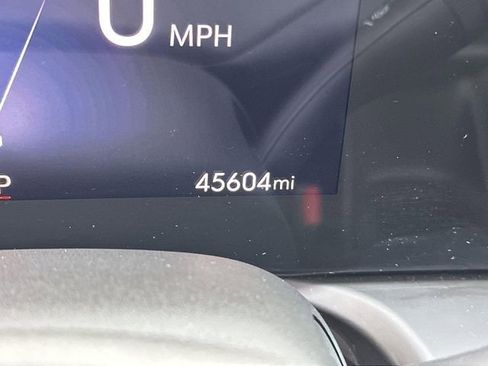 Used 2024 Buick Encore GX Sport Touring image 11