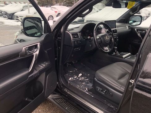 Used 2022 Lexus GX 460 image 10