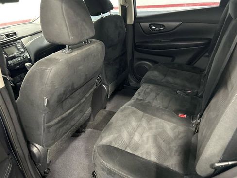 Used 2014 Nissan Rogue S image 11