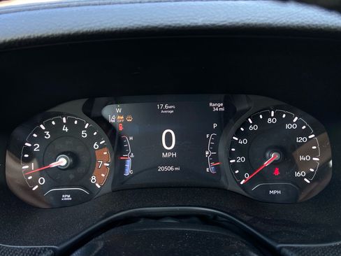 Used 2023 Jeep Compass Latitude w/ Sun and Sound Group AWD/4WD image 18