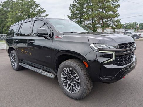 Used 2021 Chevrolet Tahoe Z71 w/ Z71 Off-Road Package AWD/4WD image 7