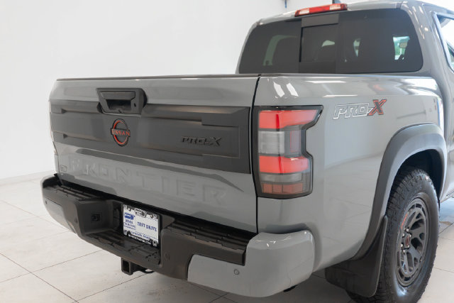 Used 2025 Nissan Frontier Pro-X w/ Pro Convenience Package RWD image 27