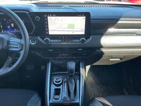 Used 2023 Chevrolet Colorado Trail Boss w/ Technology Package image 20