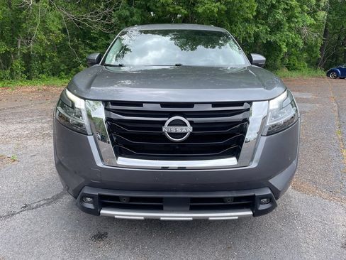 Used 2023 Nissan Pathfinder SL w/ Lighting Package (N92) FWD image 10