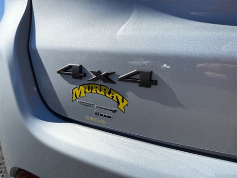 New 2026 Jeep Compass Latitude image 16