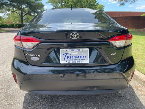 Used 2021 Toyota Corolla LE FWD image 4