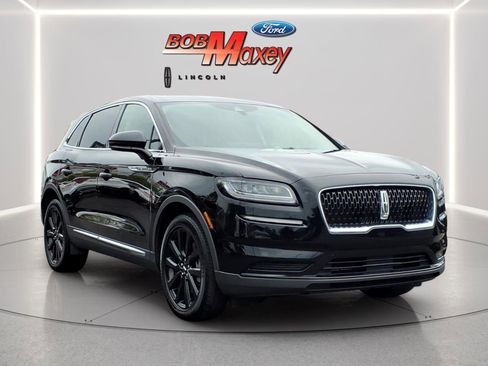 Used 2023 Lincoln Nautilus Reserve w/ Monochromatic Package AWD/4WD image 3