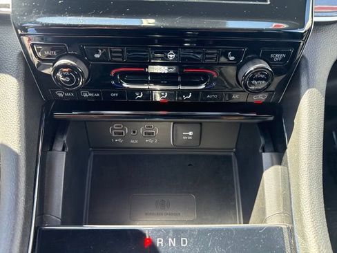 Certified 2023 Jeep Grand Cherokee L Laredo RWD image 19