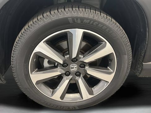Certified 2024 Honda Pilot Elite image 12