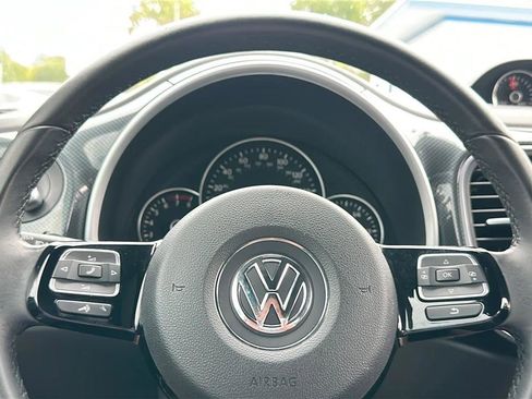 Used 2012 Volkswagen Beetle 2.0T FWD image 28