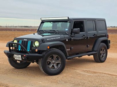Used 2016 Jeep Wrangler Unlimited Rubicon w/ Connectivity Group