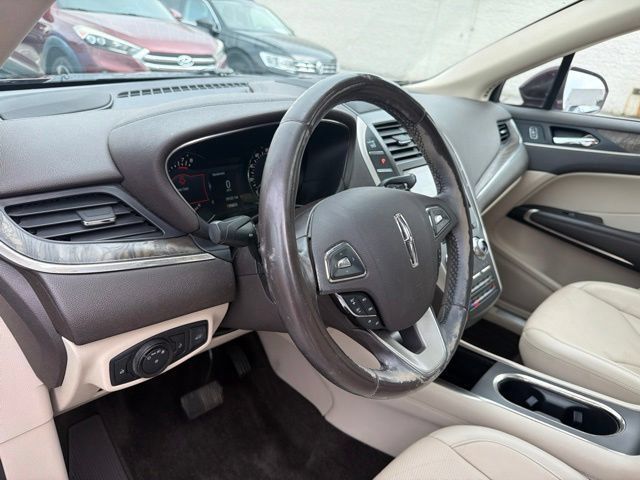 Used 2017 Lincoln MKC Reserve w/ Lincoln MKC Climate Package AWD/4WD image 15