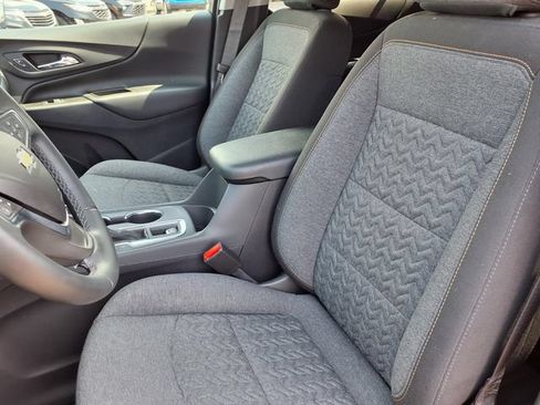 Used 2023 Chevrolet Equinox LT FWD image 3