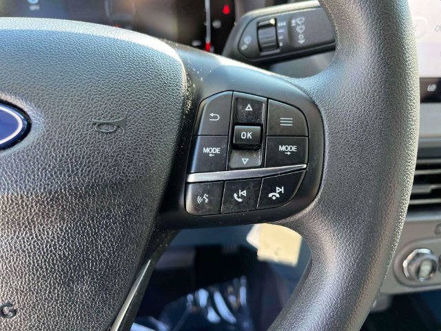 Certified 2025 Ford Maverick XL FWD image 32